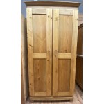 Schmaler 2-trg. Schrank